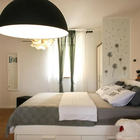 Pretty Little Thing Called Biska * Pula