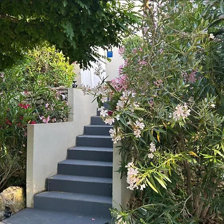 Pretty Little Thing Called Biska Apartment *