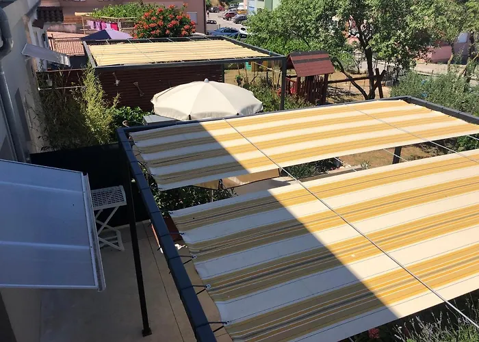 Pretty Little Thing Called Biska * Pula