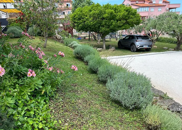 Pretty Little Thing Called Biska * Pula