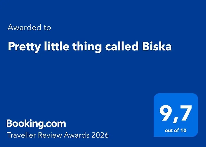 Pretty Little Thing Called Biska *